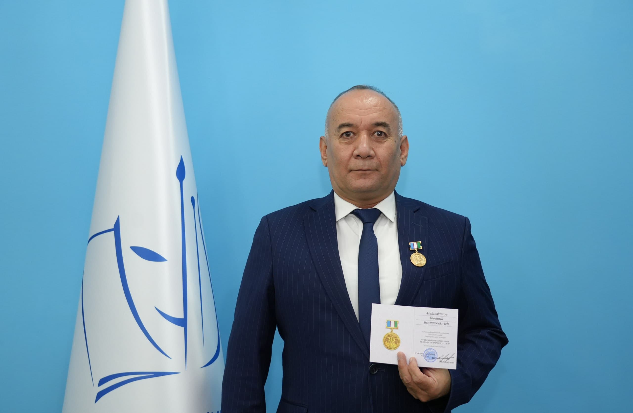 MARKAZ XODIMI “O‘ZBEKISTON RESPUBLIKASI MUSTAQILLIGINING 35 YILLIGI” ESDALIK NISHONI BILAN TAQDIRLANDI